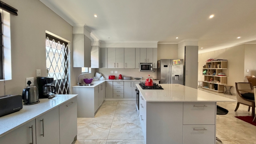 4 Bedroom Property for Sale in Fairview Golf Estate Western Cape